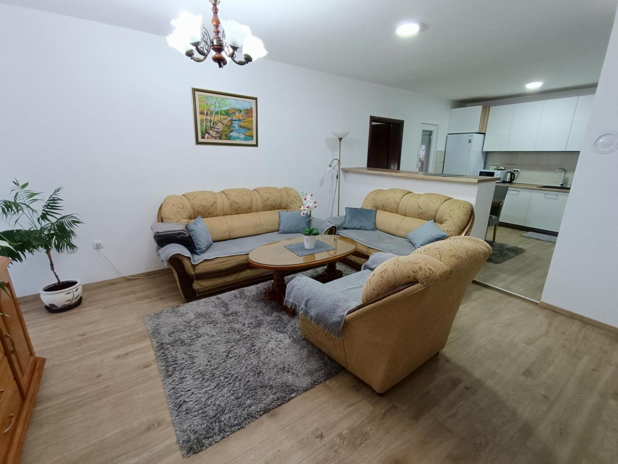 Entire House Floor - 2-Bedroom Cozy & Peaceful Apartment Podgorica Exteriér fotografie