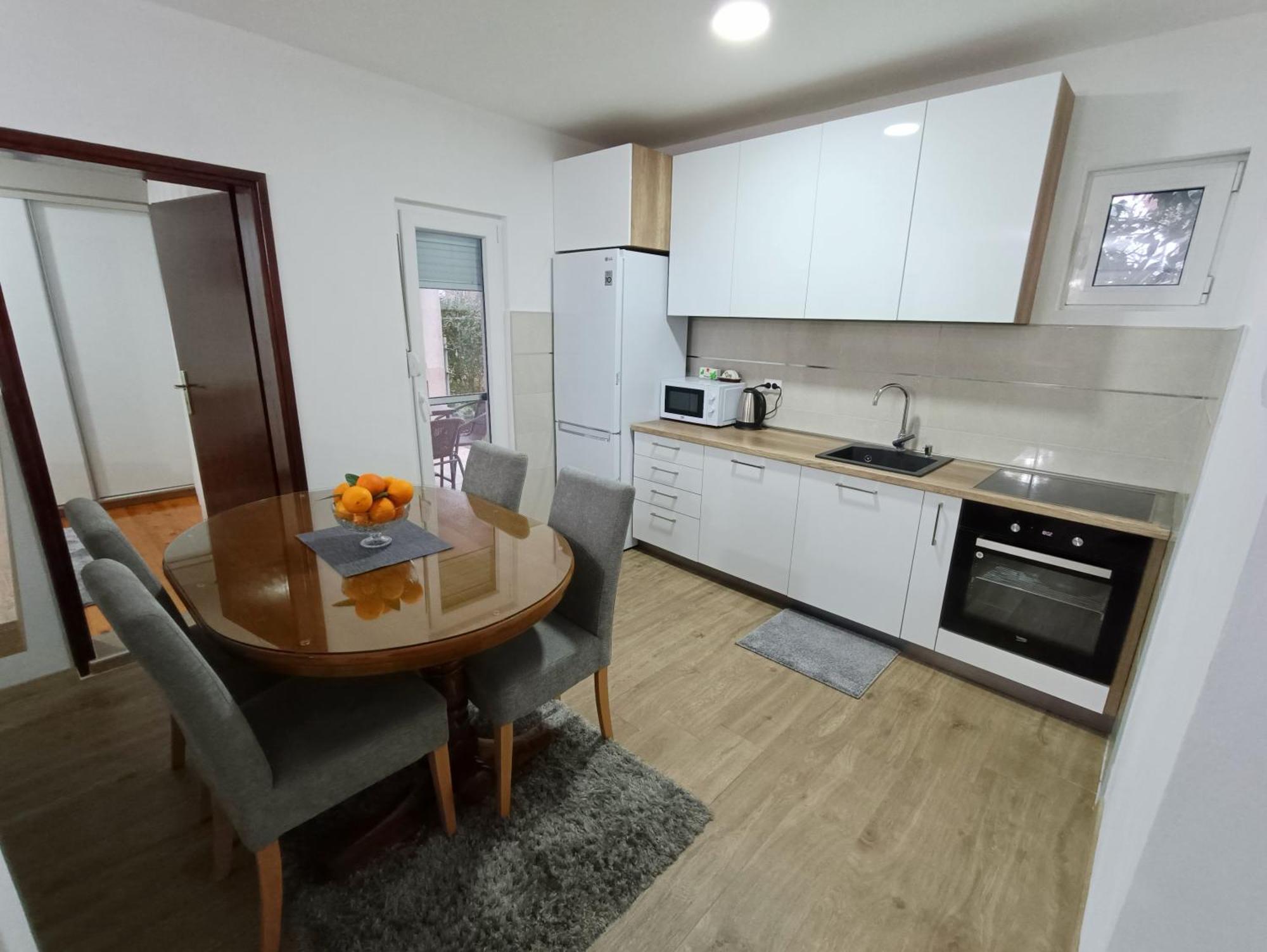 Entire House Floor - 2-Bedroom Cozy & Peaceful Apartment Podgorica Exteriér fotografie